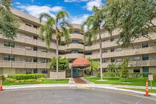 900 Colony Point Cir, Pembroke Pines, FL 33026 - Photo 1