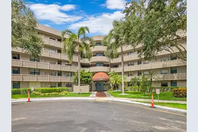 900 Colony Point Circle #205, Pembroke Pines, FL 33026 - Photo 32