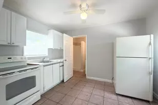 710 Palm St, West Palm Beach, FL 33401 - Photo 2
