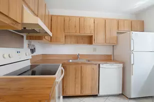 505 Gardens Dr, Pompano Beach, FL 33069 - Photo 2