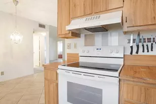 505 Gardens Dr, Pompano Beach, FL 33069 - Photo 14