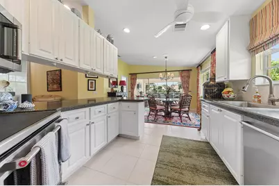 7910 Pine Island Way, West Palm Beach, FL 33411 - Photo 12