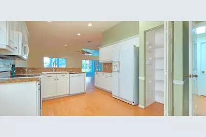 7299 Lugano Drive, Boynton Beach, FL 33437 - Photo 10