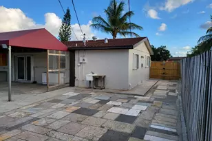 361 NW 42nd St, Deerfield Beach, FL 33064 - Photo 14