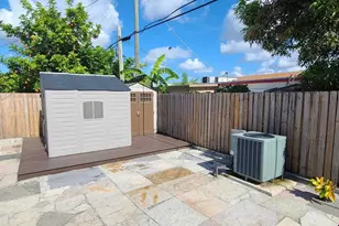 361 NW 42nd St, Deerfield Beach, FL 33064 - Photo 22