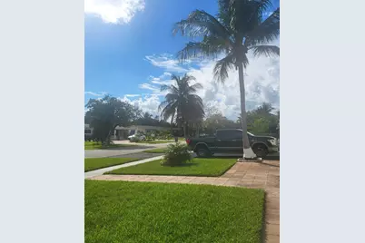 361 NW 42nd Street, Deerfield Beach, FL 33064 - Photo 12