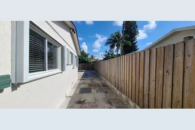 361 NW 42nd Street, Deerfield Beach, FL 33064 - Photo 16