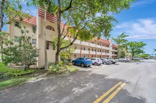 2700 Sunrise Lakes Dr W, Sunrise, FL 33322 - Photo 38