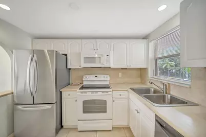 2700 Sunrise Lakes Drive W #201, Sunrise, FL 33322 - Photo 14