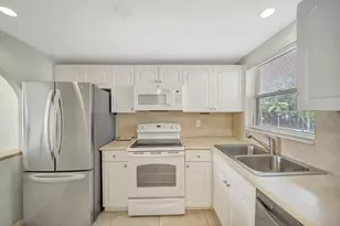 2700 Sunrise Lakes Dr W, Sunrise, FL 33322 - Photo 14