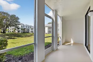100 W Hidden Valley Blvd, Boca Raton, FL 33487 - Photo 8