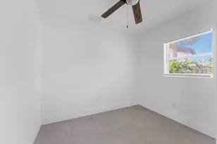 829 Bayberry Dr, West Palm Beach, FL 33403 - Photo 8