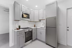 829 Bayberry Dr, West Palm Beach, FL 33403 - Photo 2