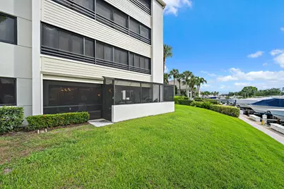 513 Oak Harbour Drive, Juno Beach, FL 33408 - Photo 22