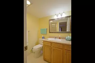 3575 Brokenwoods Dr, Coral Springs, FL 33065 - Photo 12