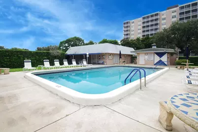 3575 Broken Woods Drive #301, Coral Springs, FL 33065 - Photo 8