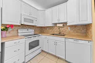 426 Burgundy I, Delray Beach, FL 33484 - Photo 6