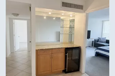 1000 Spanish River Road #4P, Boca Raton, FL 33432 - Photo 8