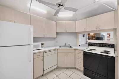 3000 E Sunrise Boulevard #15E, Fort Lauderdale, FL 33304 - Photo 6