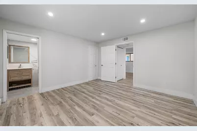 5190 Las Verdes Circle #105, Delray Beach, FL 33484 - Photo 22