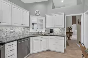 22650 Meridiana Dr, Boca Raton, FL 33433 - Photo 12