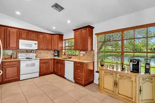 5420 Pine Cir, Coral Springs, FL 33067 - Photo 8
