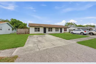 3847 Roan Court E, West Palm Beach, FL 33403 - Photo 2