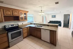 2855 Boston Ct, Lake Worth, FL 33462 - Photo 6