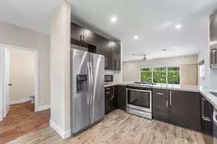 620 NE 9th Ave, Fort Lauderdale, FL 33304 - Photo 4