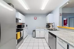 8847 Cleary Blvd, Plantation, FL 33324 - Photo 6