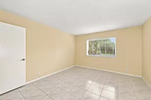2753 S Oakland Forest Dr, Oakland Park, FL 33309 - Photo 20