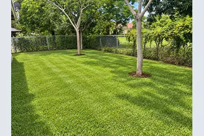 171 SE 3rd Street #B, Deerfield Beach, FL 33441 - Photo 2