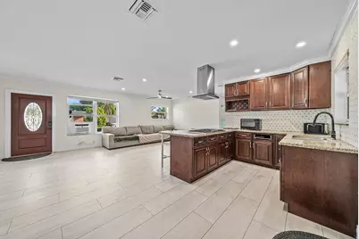 1446 W Jennings Street, Lantana, FL 33462 - Photo 2