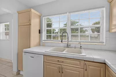 410 NW 52nd Court, Oakland Park, FL 33309 - Photo 14