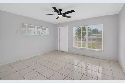 410 NW 52nd Court, Oakland Park, FL 33309 - Photo 8