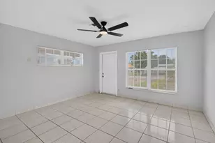 410 NW 52nd Ct, Oakland Park, FL 33309 - Photo 8