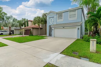 9912 Woodworth Court, Wellington, FL 33414 - Photo 2