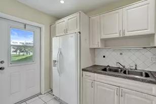 2200 Park Ln, Hollywood, FL 33021 - Photo 10