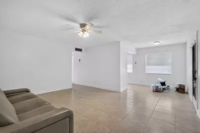 318 Normandy G #318, Delray Beach, FL 33484 - Photo 4