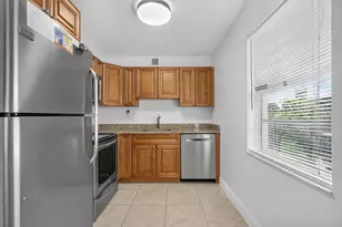 318 Normandy G, Delray Beach, FL 33484 - Photo 8