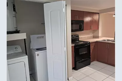 4669 NW 89th Avenue, Sunrise, FL 33351 - Photo 6