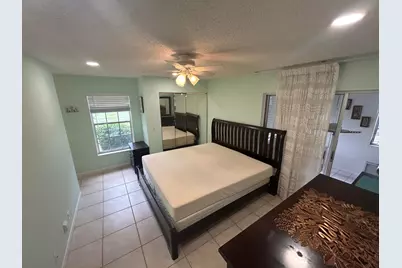 878 Worcester Lane, Lake Worth, FL 33467 - Photo 10