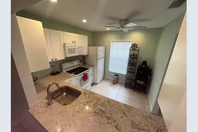 878 Worcester Lane, Lake Worth, FL 33467 - Photo 6