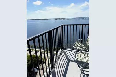 1450 Brickell Bay Drive #1702, Miami, FL 33131 - Photo 4