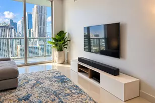 1900 N Bayshore Dr, Miami, FL 33132 - Photo 4