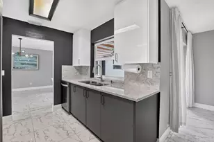 214 NE 25th St, Boca Raton, FL 33431 - Photo 12