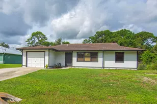 5717 Birch Dr, Fort Pierce, FL 34982 - Photo 1