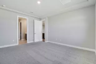 8990 Dahlia Cir, Port Saint Lucie, FL 34986 - Photo 10