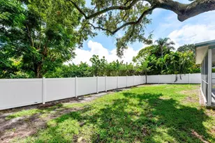 2350 Niki Jo Ln, Palm Beach Gardens, FL 33410 - Photo 4