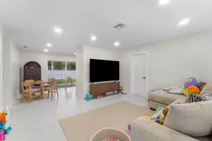 2350 Niki Jo Ln, Palm Beach Gardens, FL 33410 - Photo 10